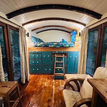 The Railway Carriage - Blue Βίλα Glasbury Εξωτερικό φωτογραφία